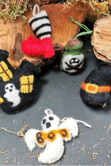 Halloween Tricks set of 4