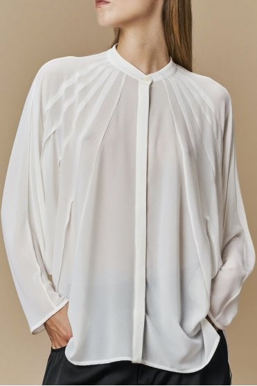 Hoodwink Shirt