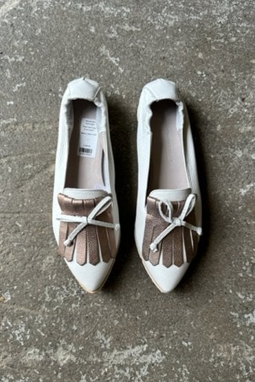 Point Toe Fringe Front Loafer