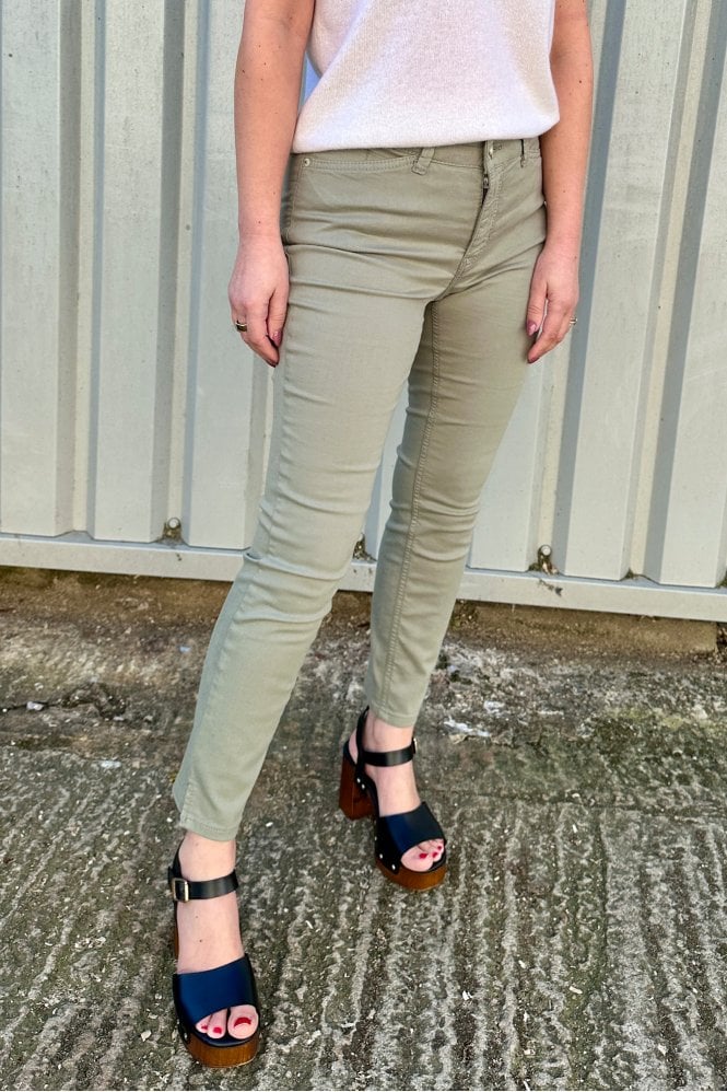 Mac Dream Summer Slim Leg in Dried Rosemary
