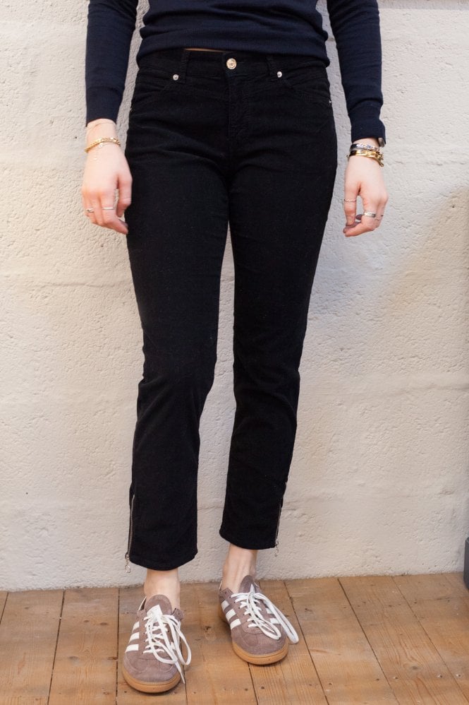 Mac Rich Slim Chic in Black