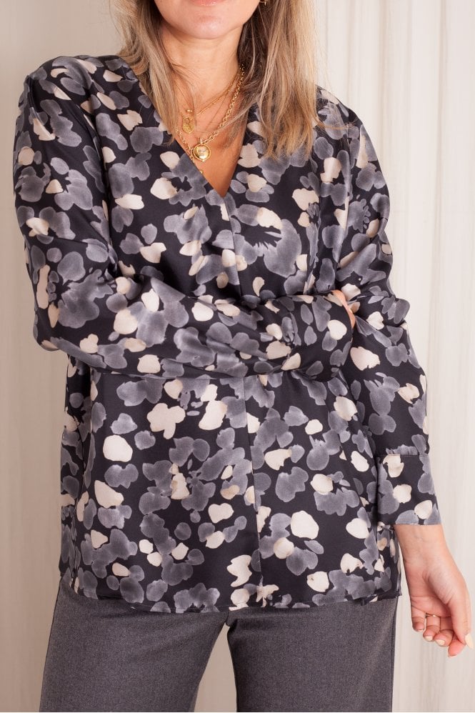 Rosso35 V Neck Silk Top